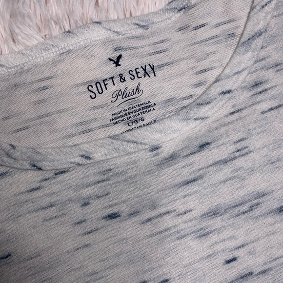 Blue and white soft and sexy tee - Picture 3 of 3